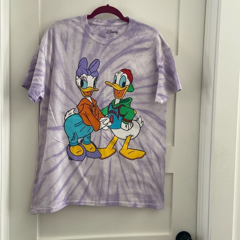 Disney tshirt. Donald and Daisy. Large​​​​​